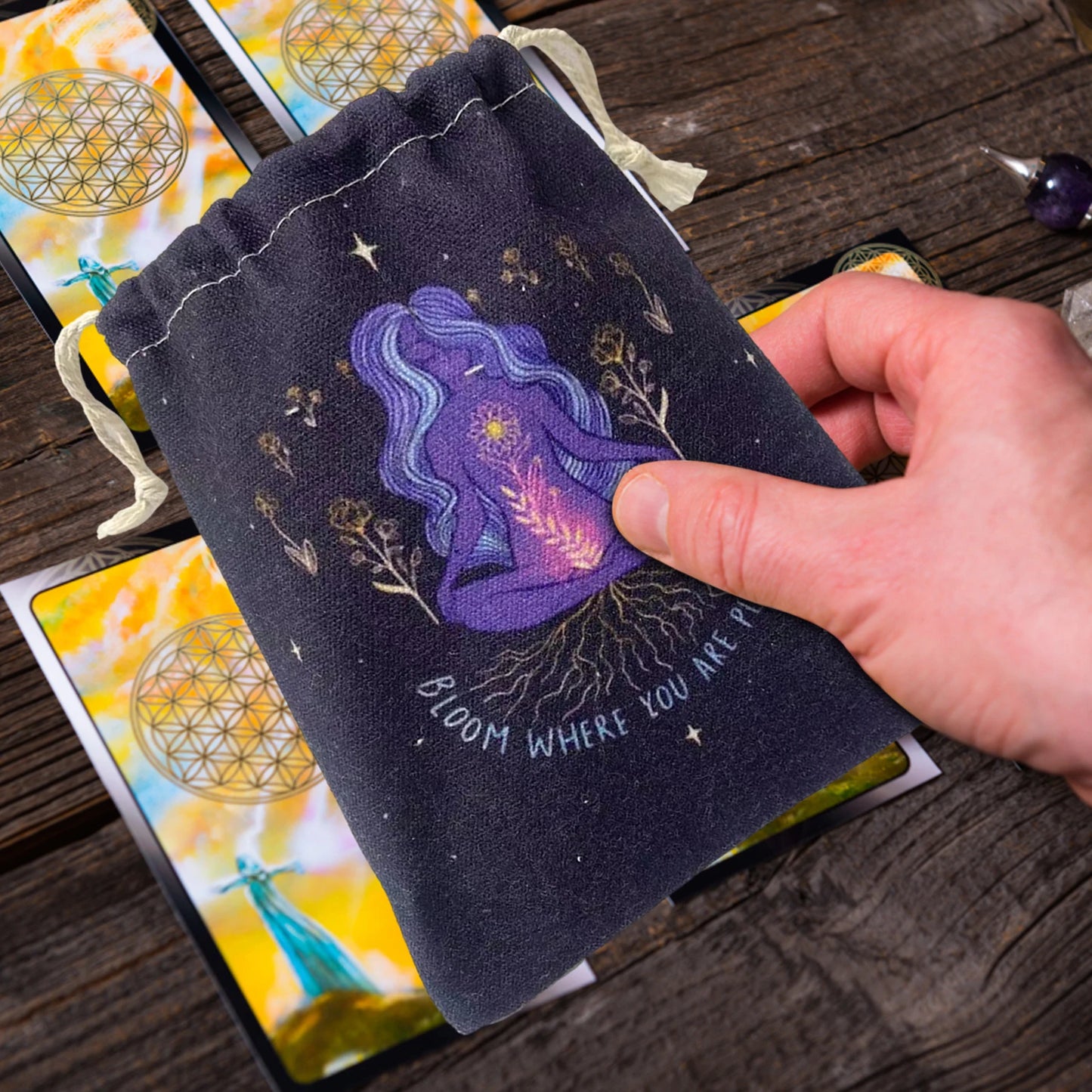 Tarot card pouch